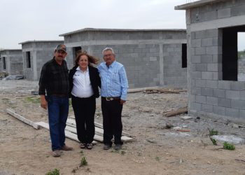 Alcaldesa cumple sueños de las familias de Méndez