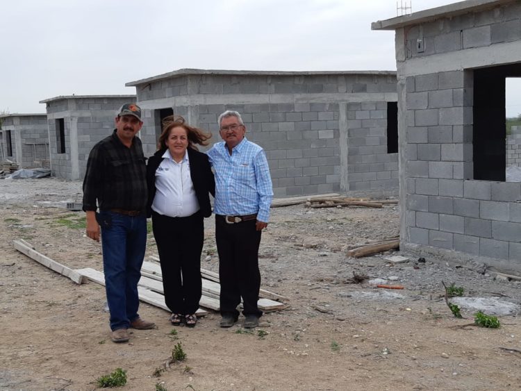 Alcaldesa cumple sueños de las familias de Méndez