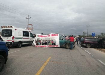 Bloqueada la carretera federal Matamoros- Victoria en San Fernando