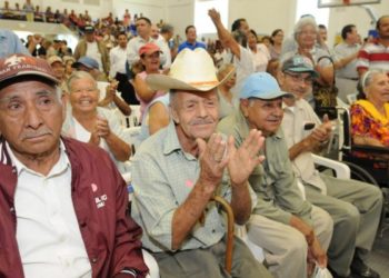 AMLO envía más de 7 millones de pesos para abuelitos de San Fernando