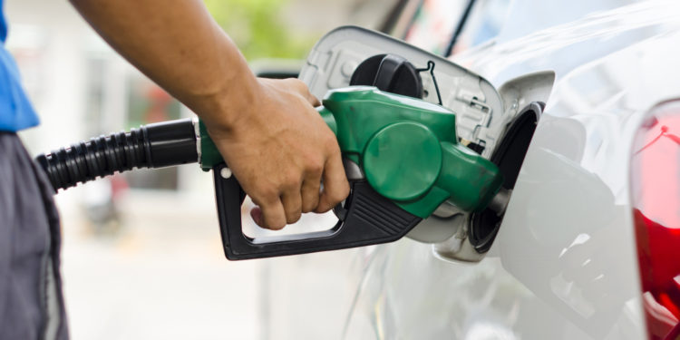 Confirman que no subirán precios de gasolina y luz