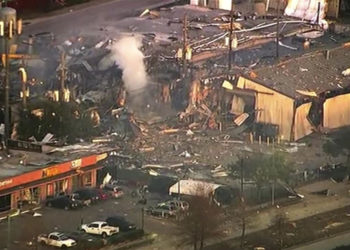 Fuerte explosión en zona industrial estremece a Houston