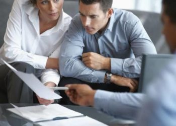 Alertan por falsos vendedores de seguros