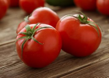 Se triplica precio del tomate