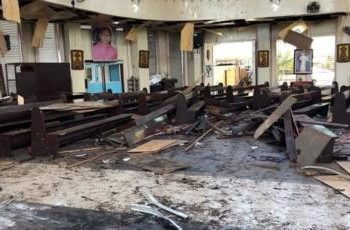 Atacan iglesia; mueren 24 personas
