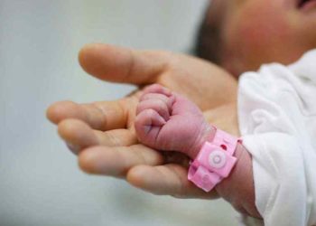 CORONAVIRUS infecta a recién nacido y a su madre