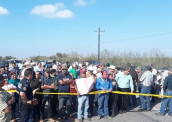 Bloqueos carreteros por deuda de 400 millones de pesos a productores