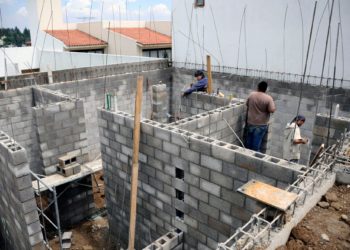 Cuartos de 128 mil pesos y baños de 100 mil construirá la Presidencia Municipal