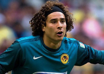 Afición quiere sacar a Ochoa de portería del América