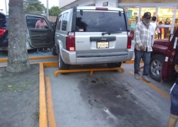 Carambola en estacionamiento de la «Guadalajara»