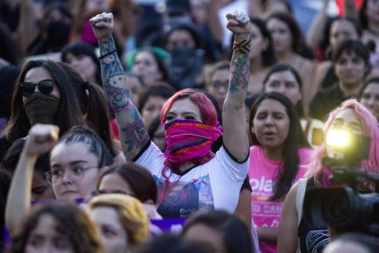 Respeto pide Obrador para mujeres que protestan