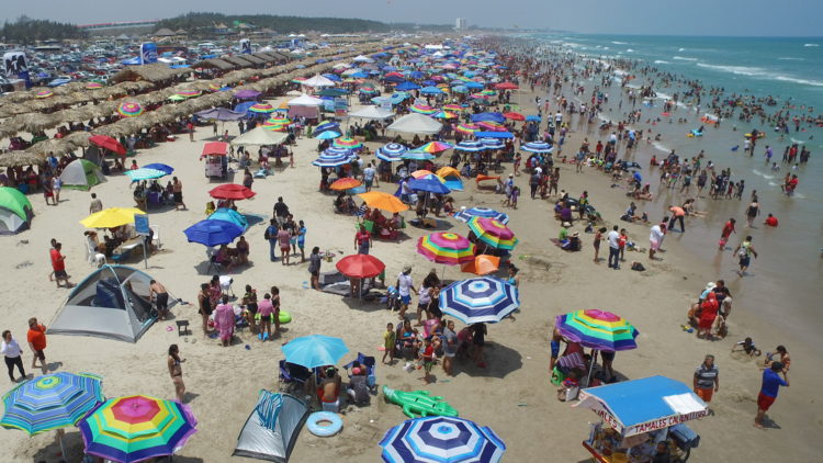 Clausuran playa Miramar, todas podrían ser cerradas en Tamaulipas