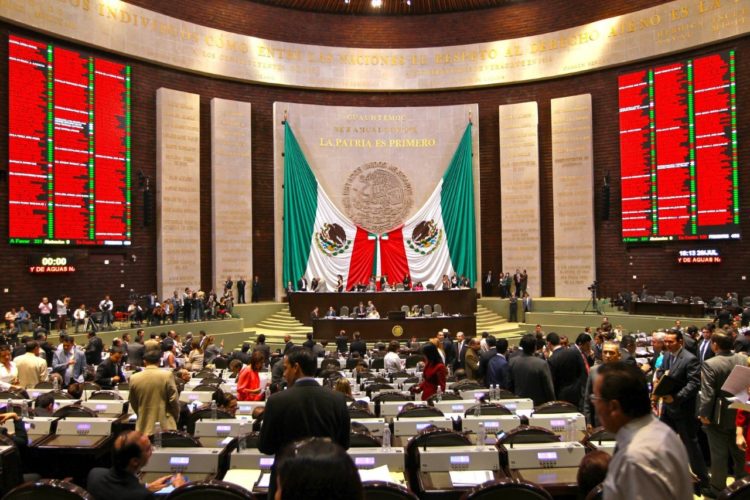 “A DIPUTADOS FEDERALES, LES IMPORTA MAS EL PODER Y NO EL PUEBLO”.