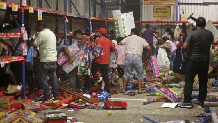 En próximos días saqueos a tiendas, prevén