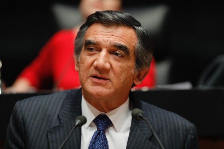 Américo podría estar contagiado, su secretario recién falleció de COVID