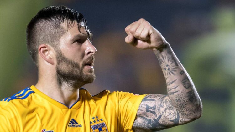 Brilla Gignac, lo comparan con Neymar