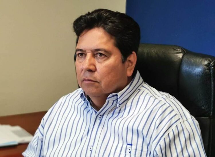 SUB-SRIO. DE SALUD, ABUSA DEL PODER Y QUIERE SER ALCALDE DE ALDAMA.