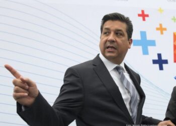 Gobernador decidido a enfrentar acusaciones de Lozoya