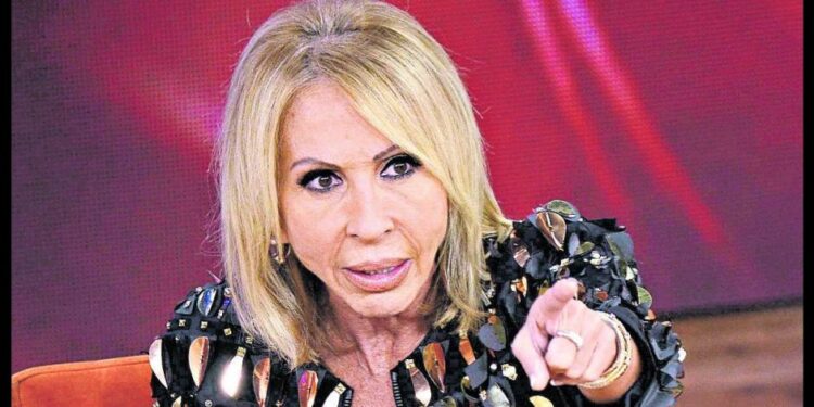 SAT tras Laura Bozzo