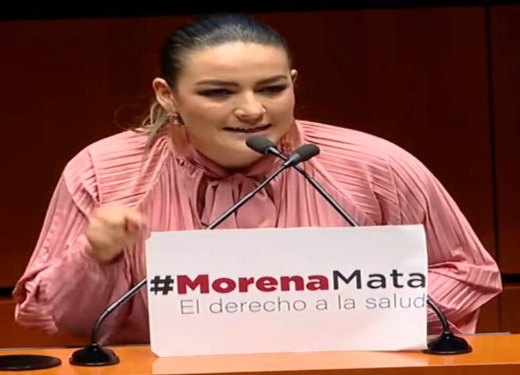 T E C L A Z O S/“SENADORA, RETA Y ACUSA AL GOBIERNO FEDERAL”.