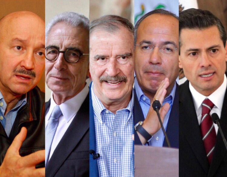 AMLO firma solicitud para enjuiciar a ex presidentes