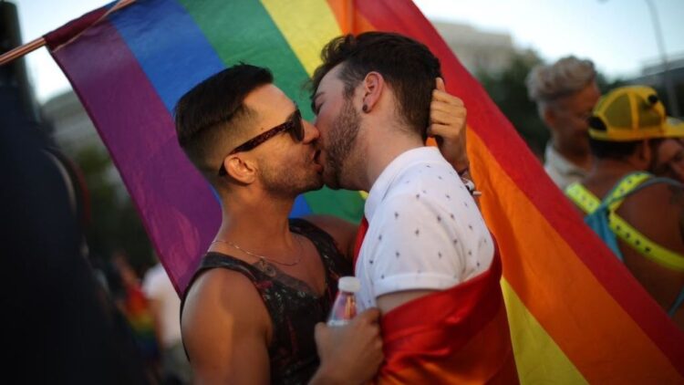 Rebotan legalizar matrimonios gays en Tamaulipas