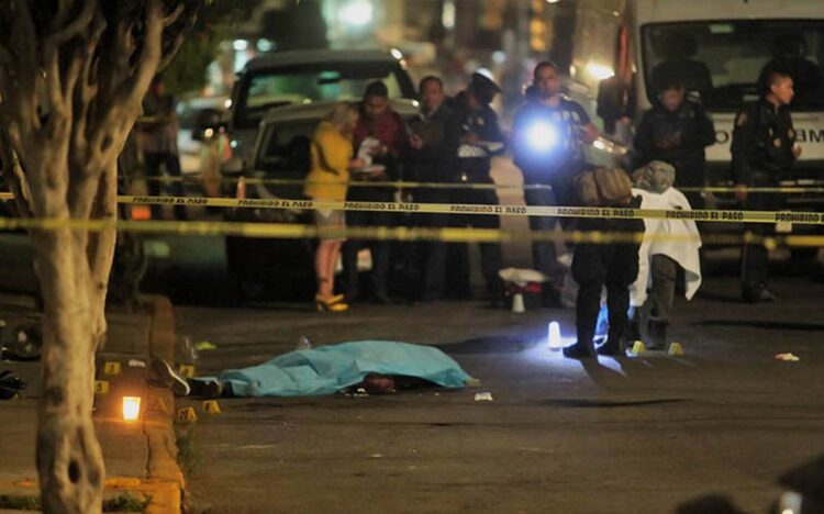 Hasta 99 homicidios diarios en México: INEGI