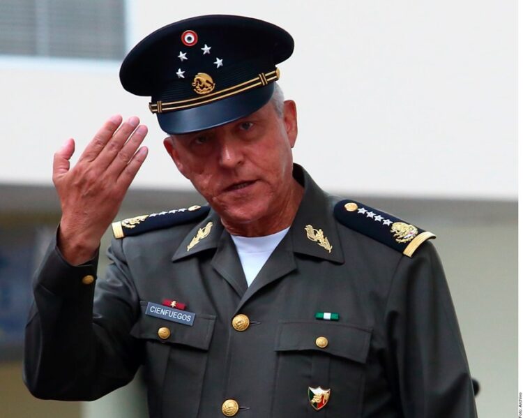 Jueza en EU ya libera cargos contra Cienfuegos