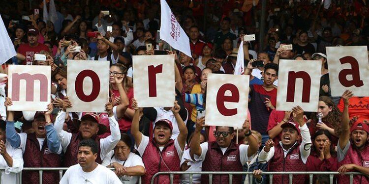 MORENA dobletea a oposición en preferencias, ellos lo saben