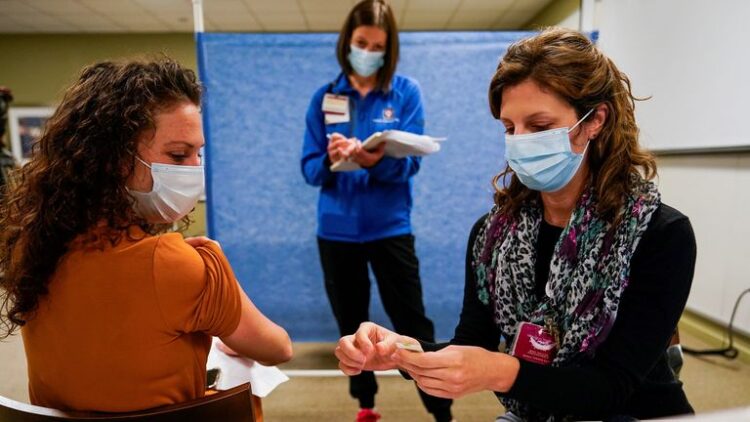 Llegan vacunas a EU, será histórica la jornada de inmunización