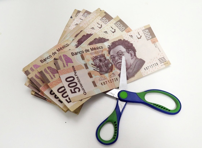 MORENA busca rasurar presupuesto de partidos políticos a la mitad