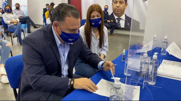 T E C L A Z OS/NO IRÉ A CALENTAR EL ASIENTO COMO LO HACEN LOS DE MORENA: GERARDO