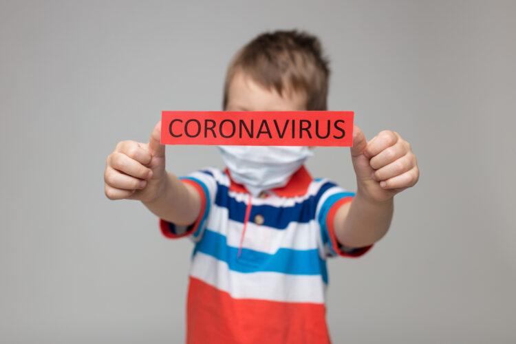 Sorprende a médicos extraña muerte de niño con COVID