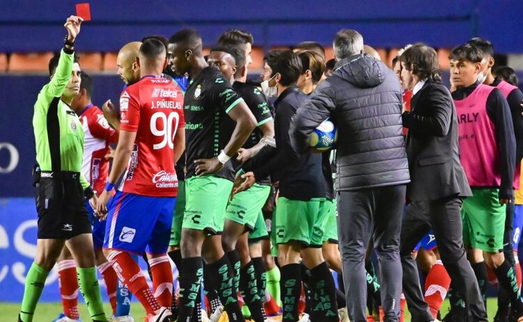 Investigarán racismo en fútbol mexicano
