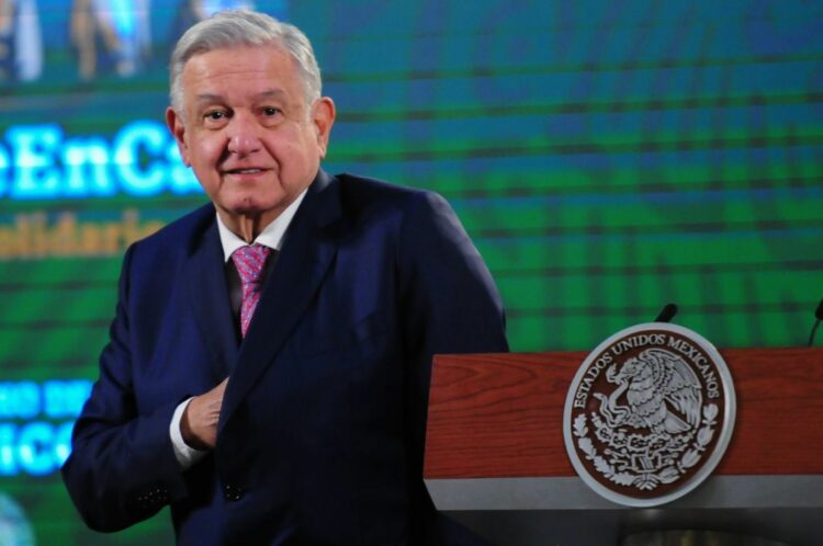 AMLO convence a 25 gobernadores, van en acuerdo nacional por la democracia