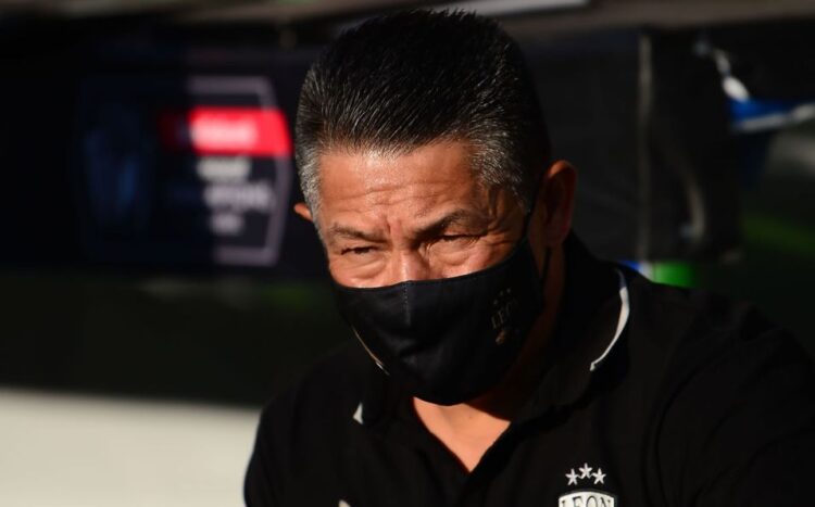Ambriz fuera de León