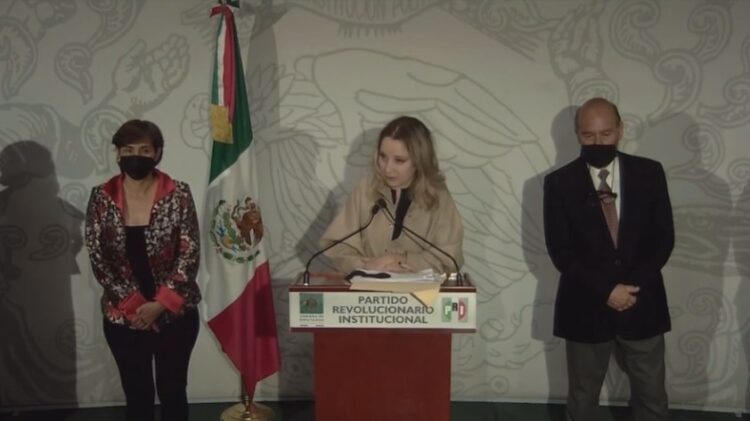 T E C L A Z O S/DESAFUERO “CON OLOR A VENGANZA POLÍTICA”
