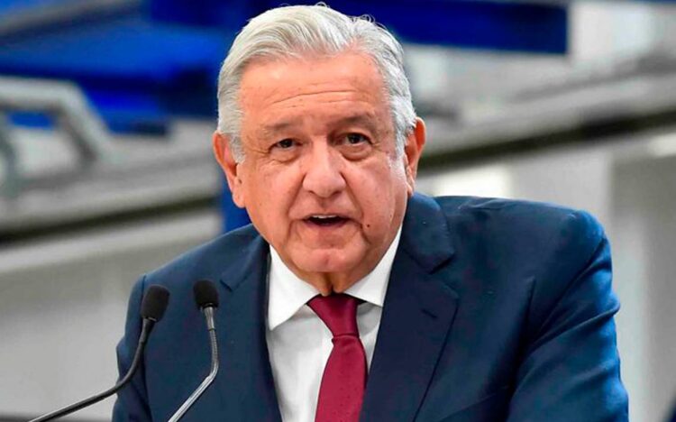 Lamenta AMLO atentados contra candidatos