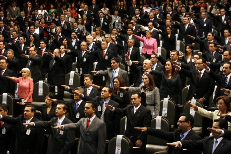 Diputados de MORENA pretenden declarar al gobernador CDV formalmente AUSENTE para destituirlo
