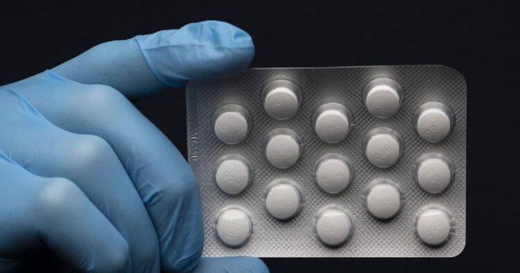 Descubren poderoso antiviral que extermina al CORONAVIRUS