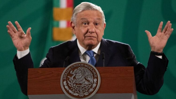 AMLO se deslinda de dinero que recibió su hermano; pide no politizar tema personal