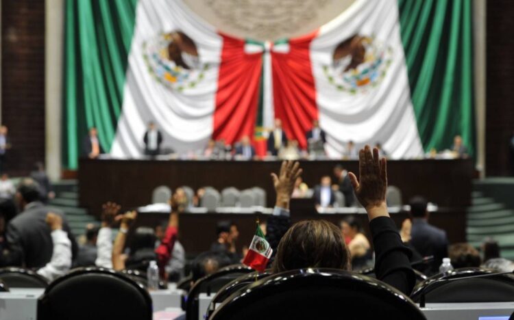 Prevalece derroche en San Lázaro, diputados gastan fortuna en alto confort