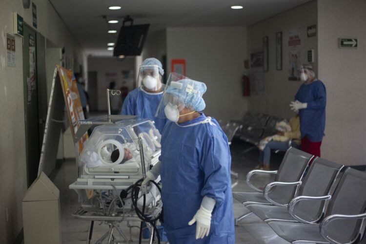 Muertes de niños por COVID encienden alarmas en México