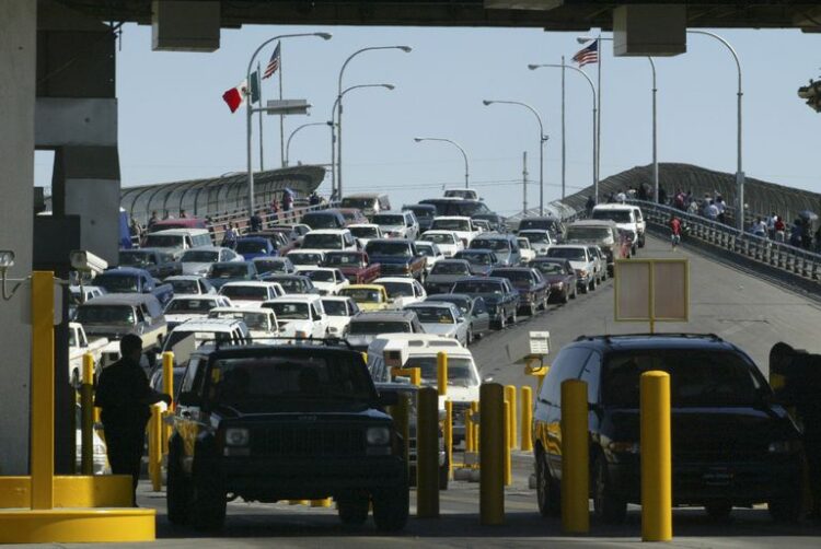 México insiste en reapertura de puentes internacionales
