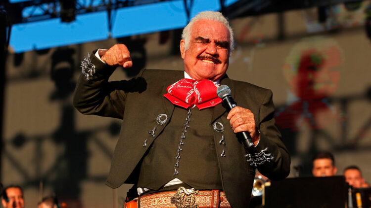 Médico revela verdad sobre Vicente Fernández; sigue delicado