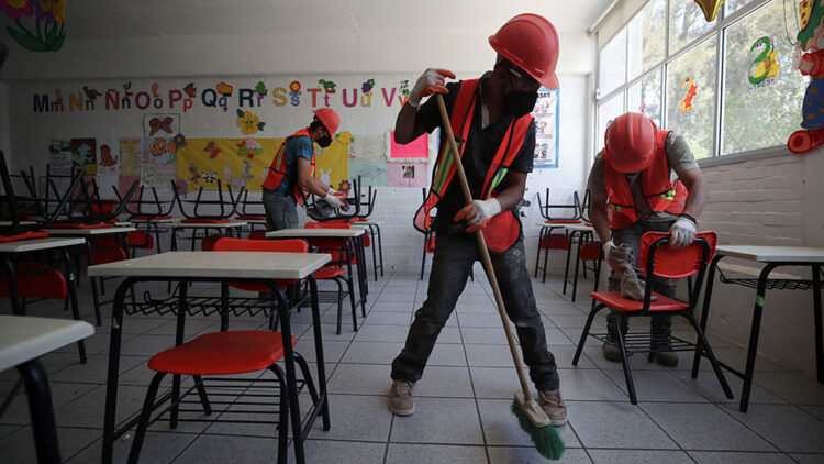 Chocan padres y SET por regreso a clases; pero hay un plan