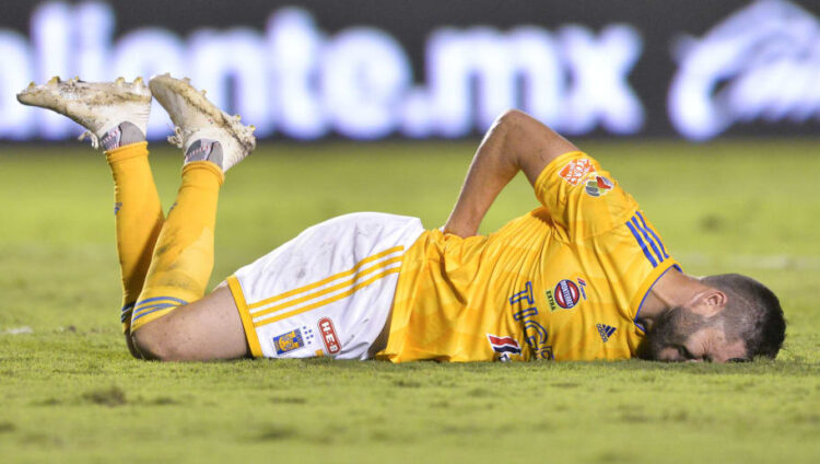 Un hospital la liga mexicana; suman más de 20 lesionados