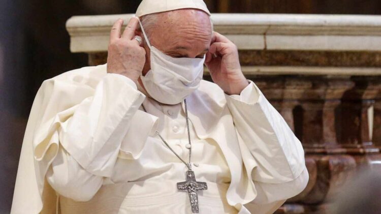 El Papa llama al mundo a vacunarse contra el COVID por amor