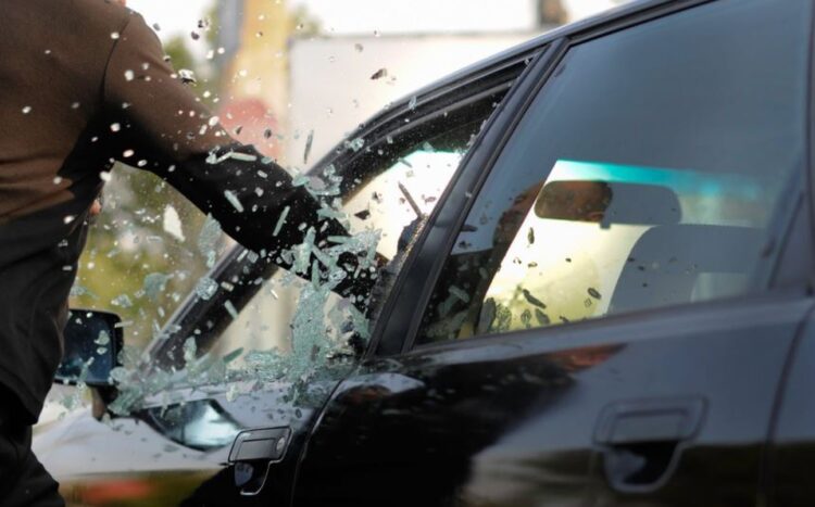 Robos de autos y fraudes en línea son el “pan de cada día”