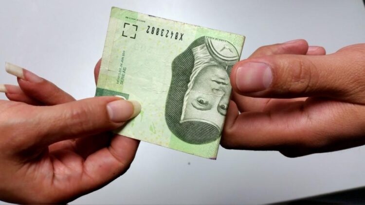 Ciudadanos pueden denunciar vía telefónica a funcionarios corruptos